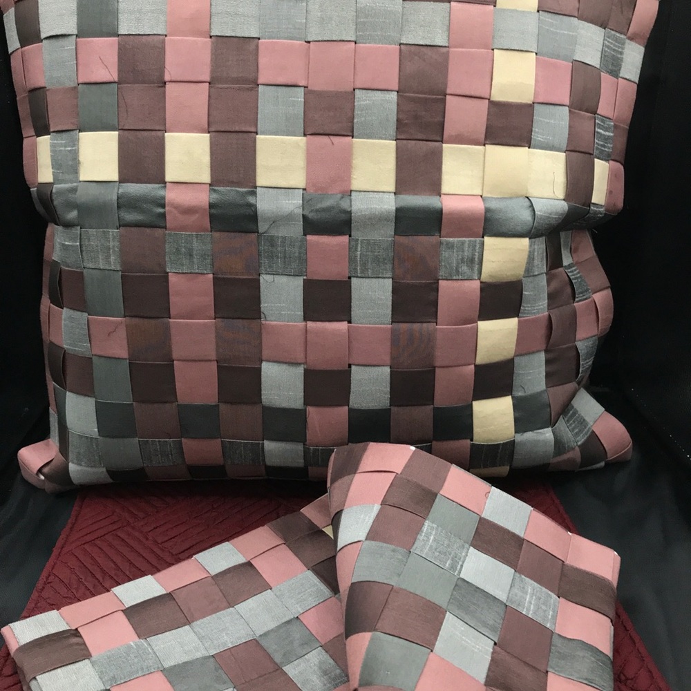 Pair of Lovely Pillow Shams from Norway.  NWT